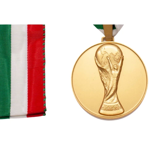 1990 FIFA WORLD CUP MEDAL (1)